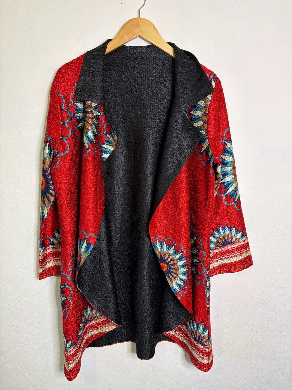 Chico's Travelers reversible red black Open-Front Floral Mandala Cardigan 2 L